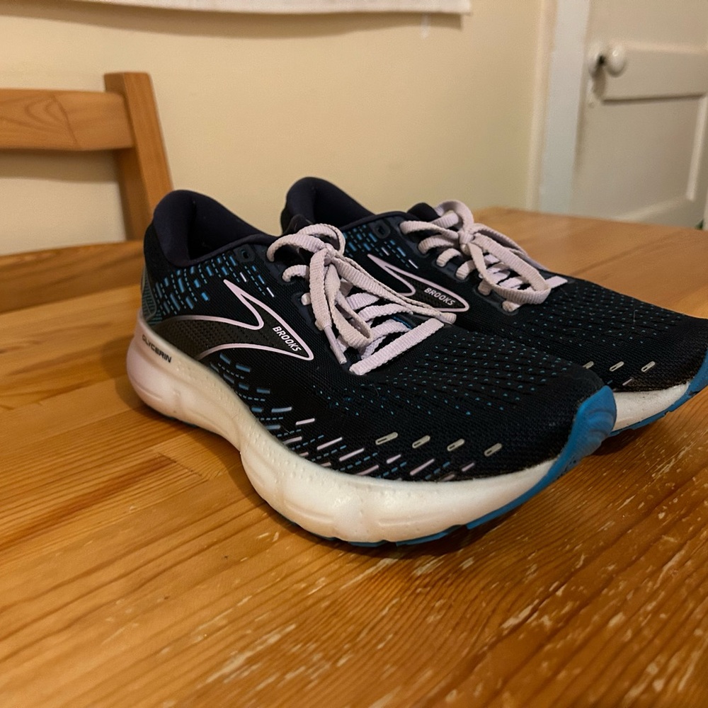 Women’s Brooks Glycerin 20 Running Sneakers